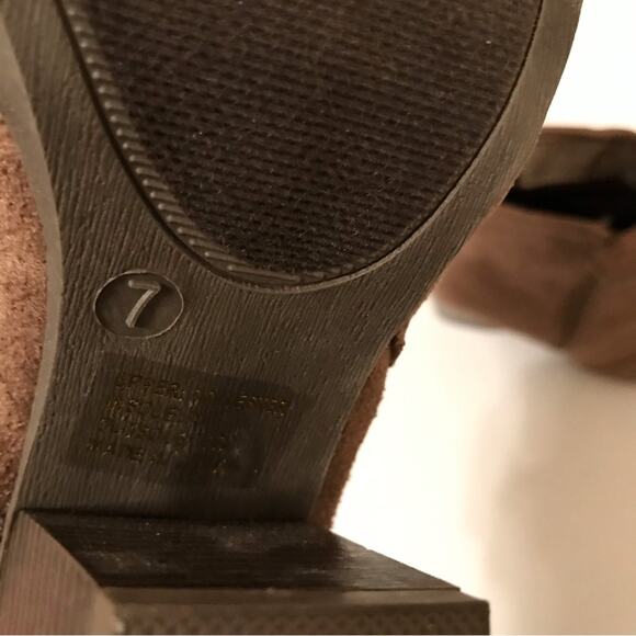 GC Shoes Heeled Booties - Picture 8 of 8